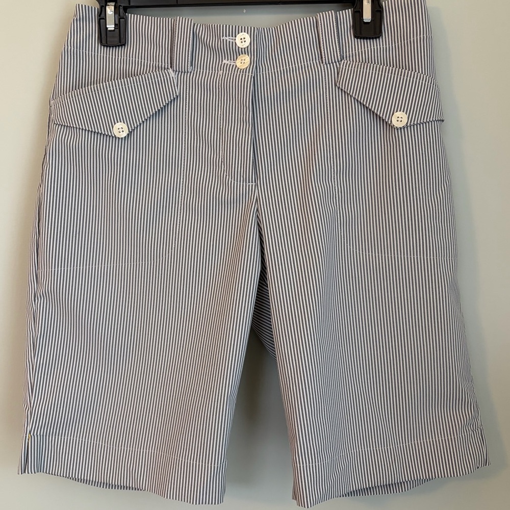Nike Dri-Fit Women's Golf Striped Bermuda Athletic Shorts, Size 6